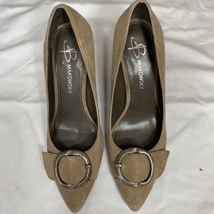 Suede tan buckle pump, heel, like NEW!